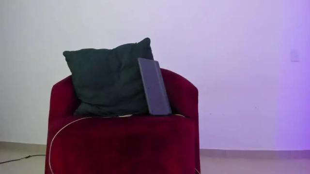 Image 3 of cristinsmith Stream on Chaturbate on 12 months ago
