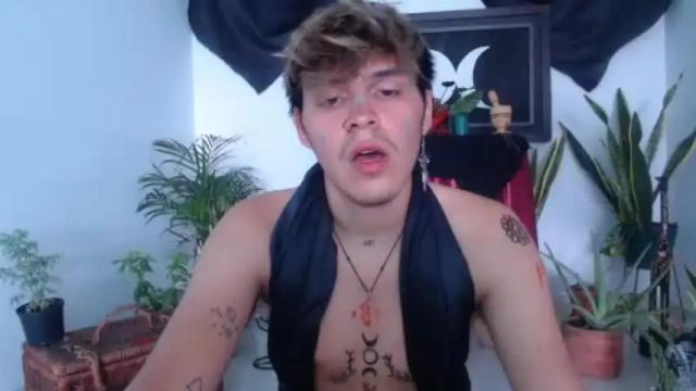 Image 7 of cristopher_069 Stream on Chaturbate on 16 months ago