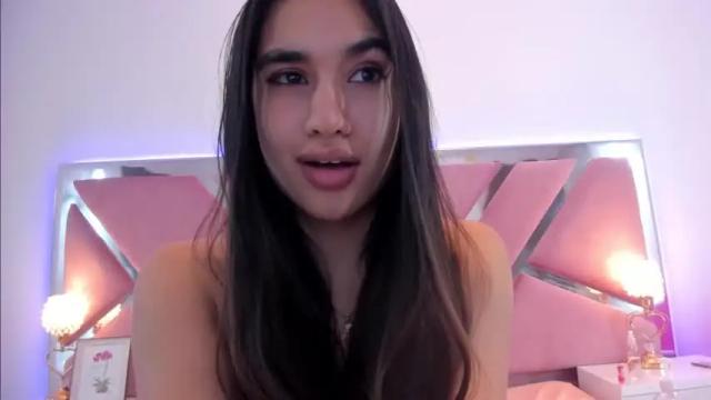 Image 10 of cristyalba Stream on Chaturbate on 27 months ago