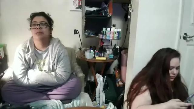 Image 4 of crybbyroses913 Stream on Chaturbate on 15 months ago