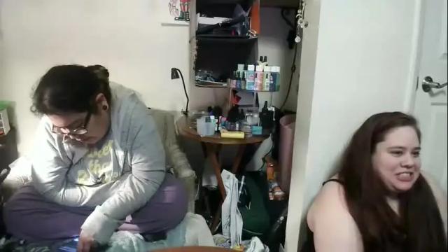 Image 6 of crybbyroses913 Stream on Chaturbate on 15 months ago