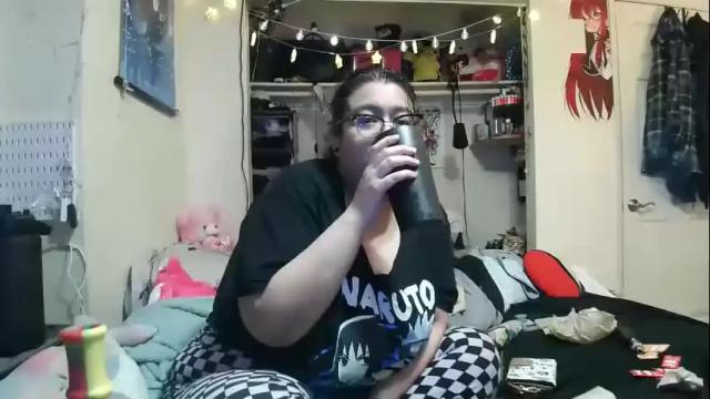 Image 2 of crybbyroses913 Stream on Chaturbate on 17 months ago