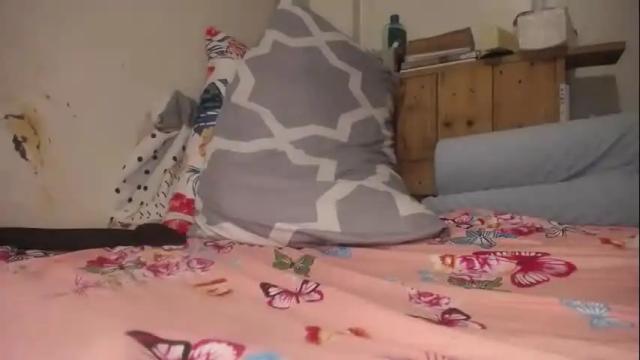 Image 11 of crystal143 Stream on Chaturbate on 9 days ago