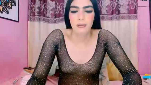 Image 3 of crystal420_ Stream on Chaturbate on 5 months ago