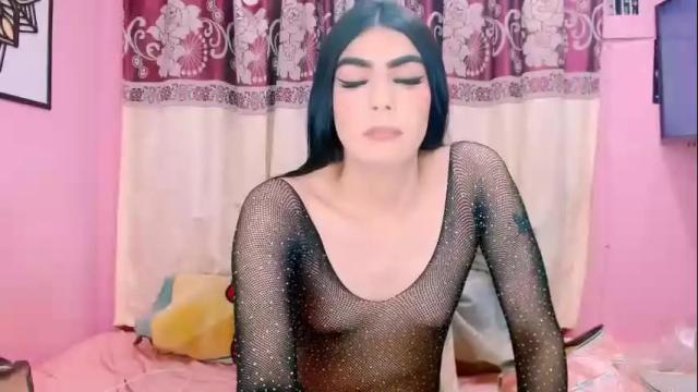 Image 4 of crystal420_ Stream on Chaturbate on 9 days ago
