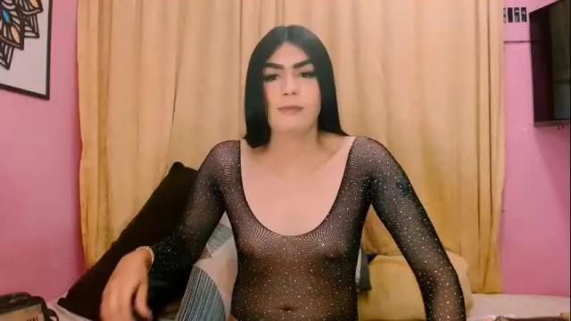 Image 4 of crystal420_ Stream on Chaturbate on 4 months ago