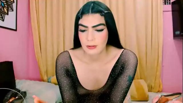 Image 2 of crystal420_ Stream on Chaturbate on 4 months ago