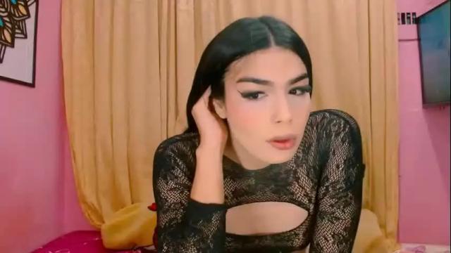 Image 2 of crystal420_ Stream on Chaturbate on 3 months ago