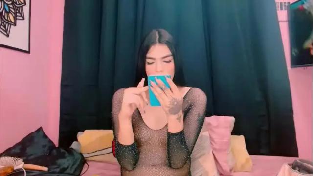 Image 4 of crystal420_ Stream on Chaturbate on 1 month ago