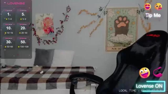 Thumbnail 1, crystal__chris's Stream at Chaturbate, 1 month ago