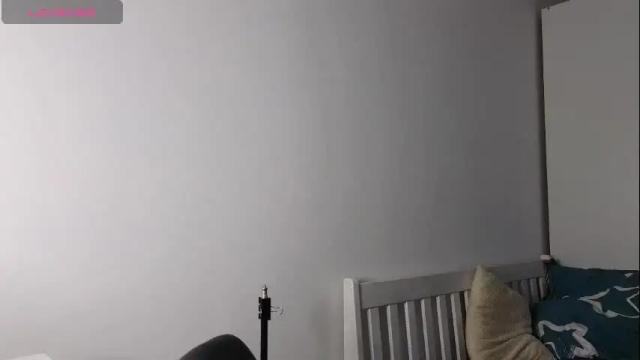 Image 2 of crystal_angel1 Stream on Chaturbate on 1 month ago