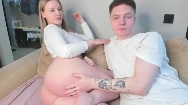 Image 8 of crystal_angells Stream on Chaturbate on 14 months ago