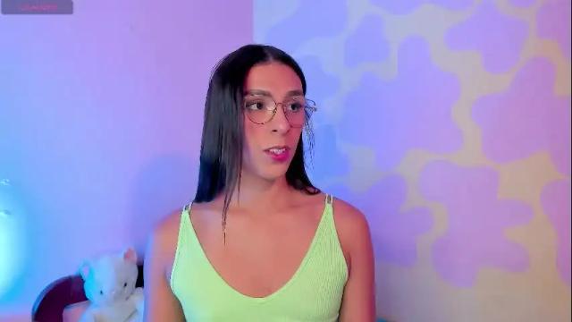 Image 3 of crystal_channel1 Stream on Chaturbate on 20 days ago