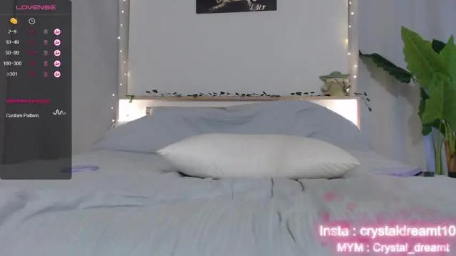 Image 8 of crystal_dreamt Stream on Chaturbate on 20 months ago