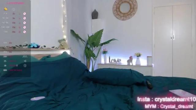 Image 12 of crystal_dreamt Stream on Chaturbate on 19 months ago