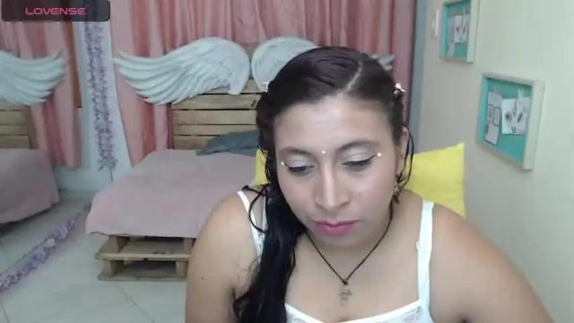 Image 10 of crystal_lua Stream on Chaturbate on 24 months ago