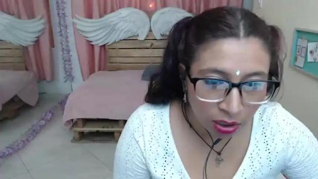 Image 3 of crystal_lua Stream on Chaturbate on 19 months ago