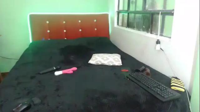 Thumbnail 3, crystal_milkmature's Stream at Chaturbate, 19 months ago