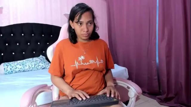 Image 12 of crystal_skyes Stream on Chaturbate on 8 months ago