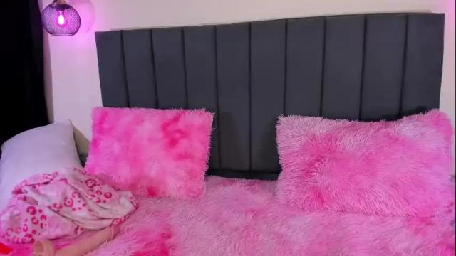 Image 8 of crystalbaby00 Stream on Chaturbate on 2 months ago