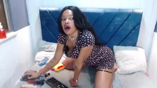 Image 8 of crystalbrooke3x Stream on Chaturbate on 13 months ago