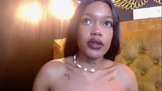 Image 3 of crystalbrooke3x Stream on Chaturbate on 7 days ago