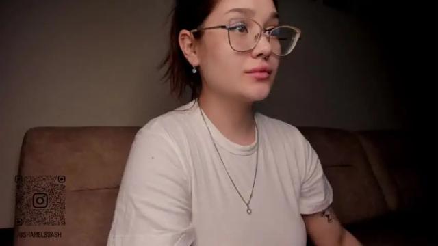 Image 2 of crystalcandies Stream on Chaturbate on 13 months ago