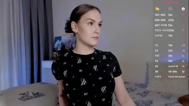 Image 6 of crystalcandies Stream on Chaturbate on 13 hours ago