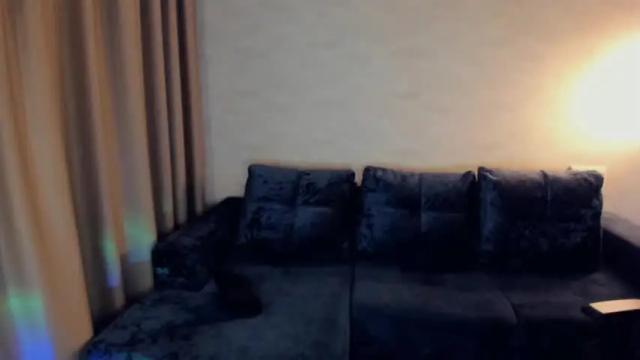 Image 10 of crystalemily Stream on Chaturbate on 14 months ago