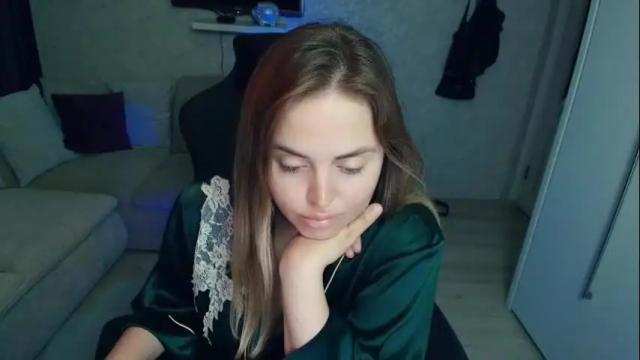 Image 11 of crystalemily Stream on Chaturbate on 1 day ago