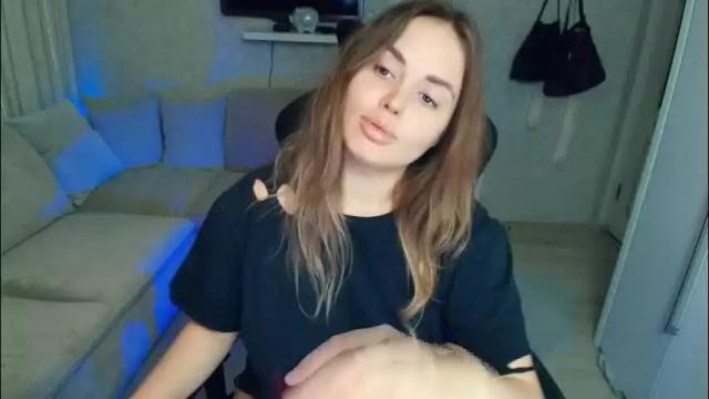 Image 10 of crystalemily Stream on Chaturbate on 3 days ago