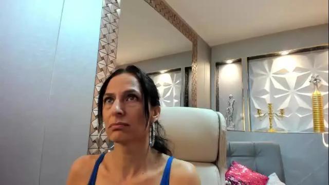 Image 6 of crystaleyes_ Stream on Chaturbate on 19 months ago