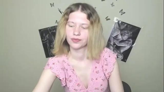 Image 3 of crystalgirl__ Stream on Chaturbate on 1 day ago