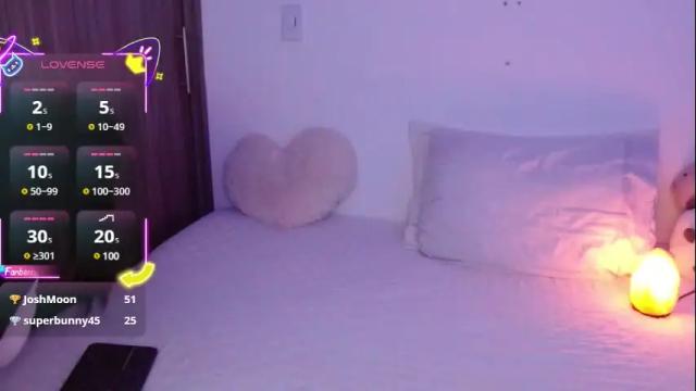 Image 10 of crystalitesq Stream on Chaturbate on 7 months ago