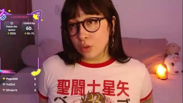 Image 7 of crystalitesq Stream on Chaturbate on 6 months ago