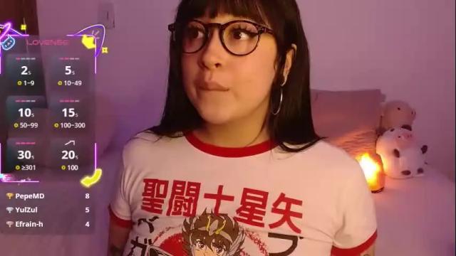 Image 8 of crystalitesq Stream on Chaturbate on 6 months ago