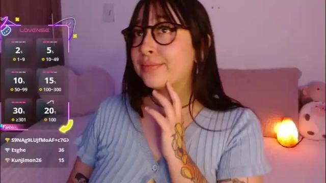 Image 11 of crystalitesq Stream on Chaturbate on 3 months ago