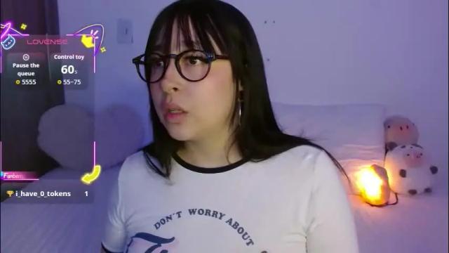 Image 6 of crystalitesq Stream on Chaturbate on 3 months ago