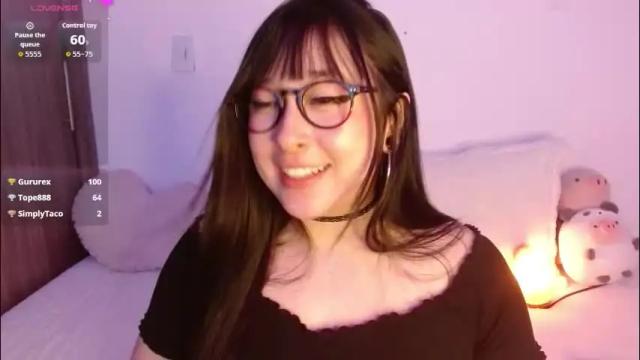 Image 8 of crystalitesq Stream on Chaturbate on 2 months ago