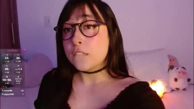 Thumbnail 1, crystalitesq's Stream at Chaturbate, 2 months ago