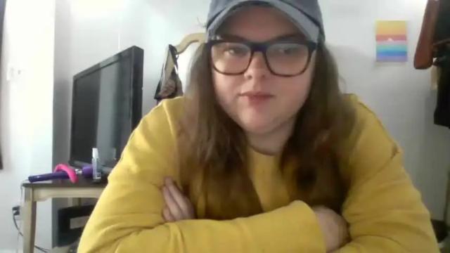 Image 2 of crystalizzzee Stream on Chaturbate on 20 months ago