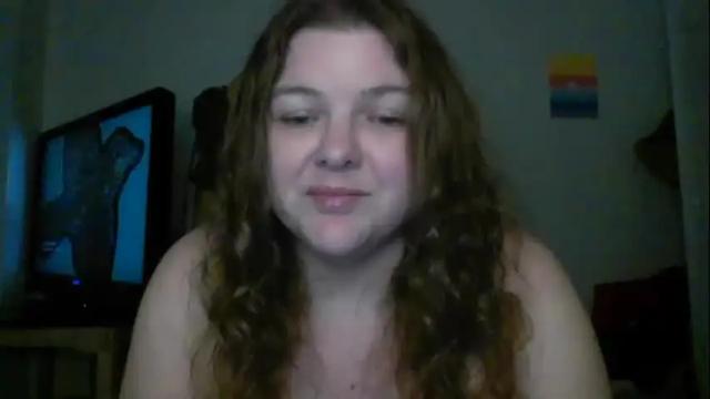 Image 11 of crystalizzzee Stream on Chaturbate on 19 months ago