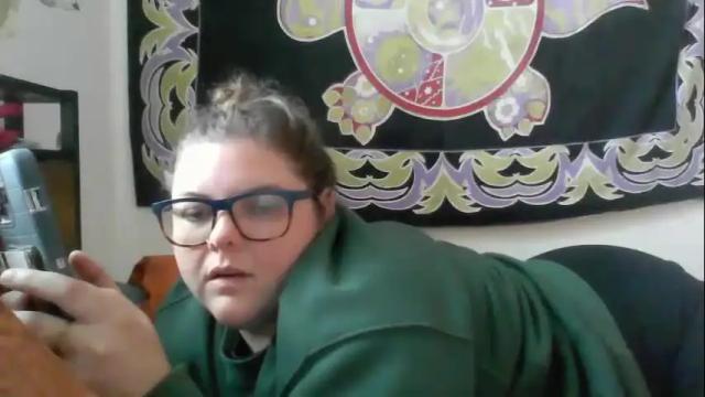 Image 10 of crystalizzzee Stream on Chaturbate on 19 months ago