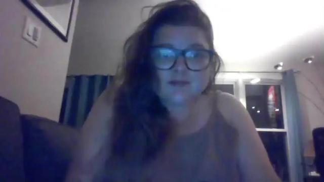 Image 3 of crystalizzzee Stream on Chaturbate on 18 months ago