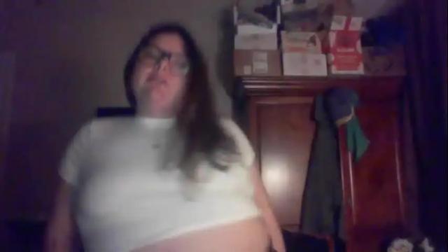 Image 12 of crystalizzzee Stream on Chaturbate on 6 months ago