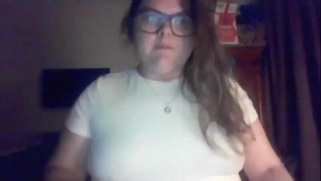 Image 2 of crystalizzzee Stream on Chaturbate on 6 months ago