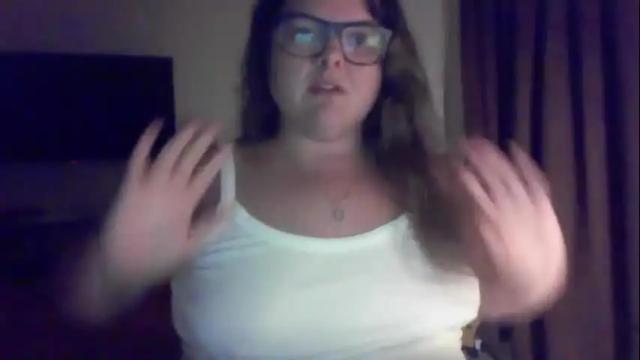 Image 2 of crystalizzzee Stream on Chaturbate on 3 months ago