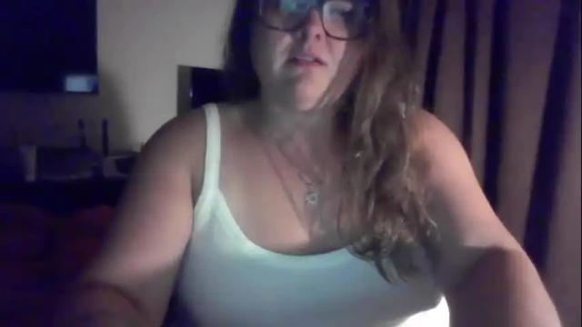 Image 8 of crystalizzzee Stream on Chaturbate on 3 months ago