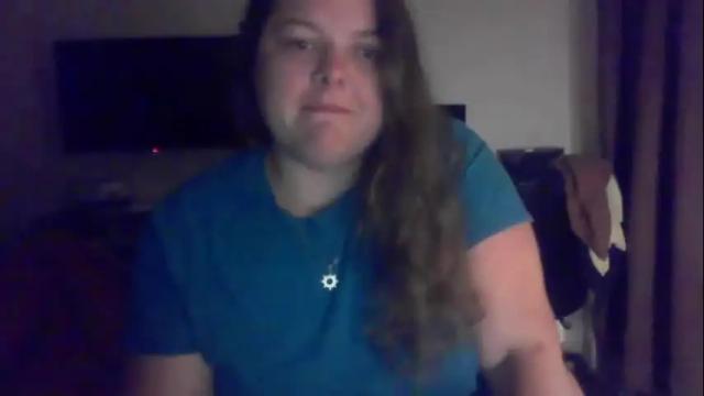 Image 12 of crystalizzzee Stream on Chaturbate on 3 months ago