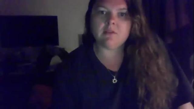 Image 10 of crystalizzzee Stream on Chaturbate on 3 months ago